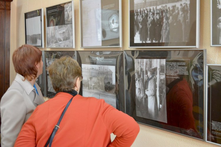 Открытие фотодокументальной выставки «Конвейер смерти»