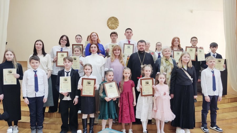 Слагая буквы – славим Творца