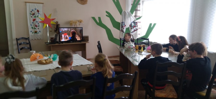 Агууу, вясна, агууу, красна! Што ты нам прынясла?