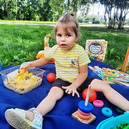 Играть с друзьями интересно