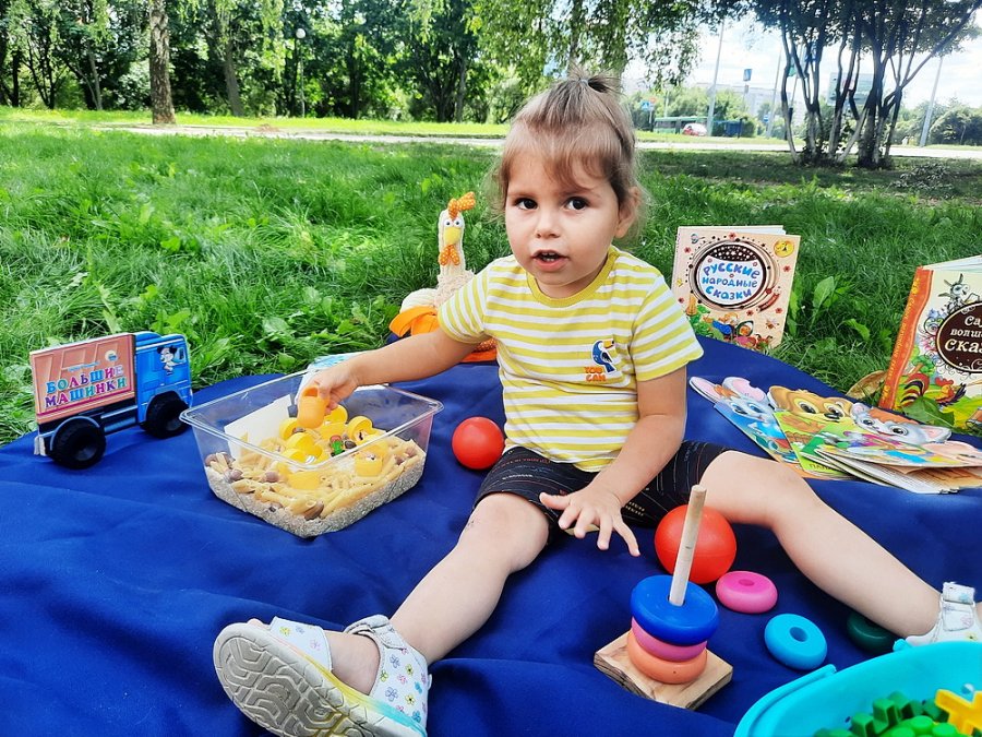 Играть с друзьями интересно