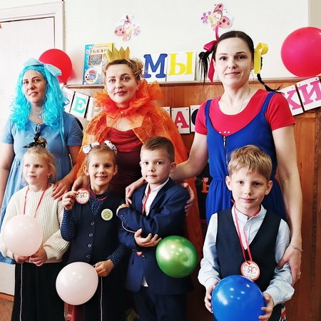 Первоклассники в библиотеке