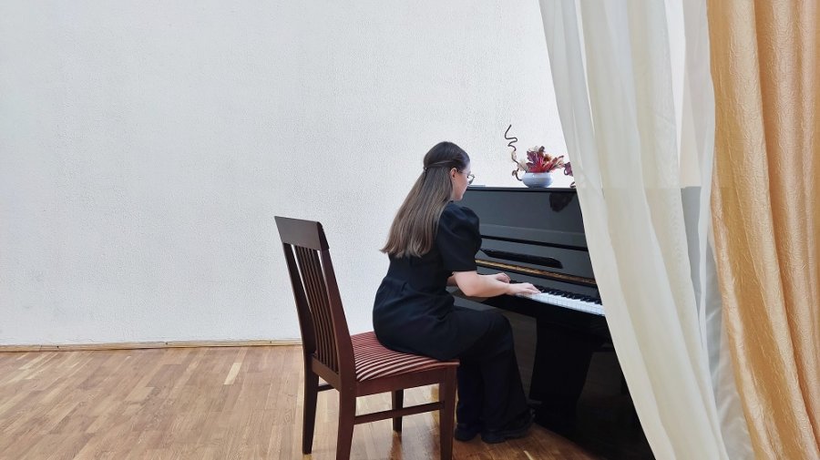 Выставка живописи «Краски лета»