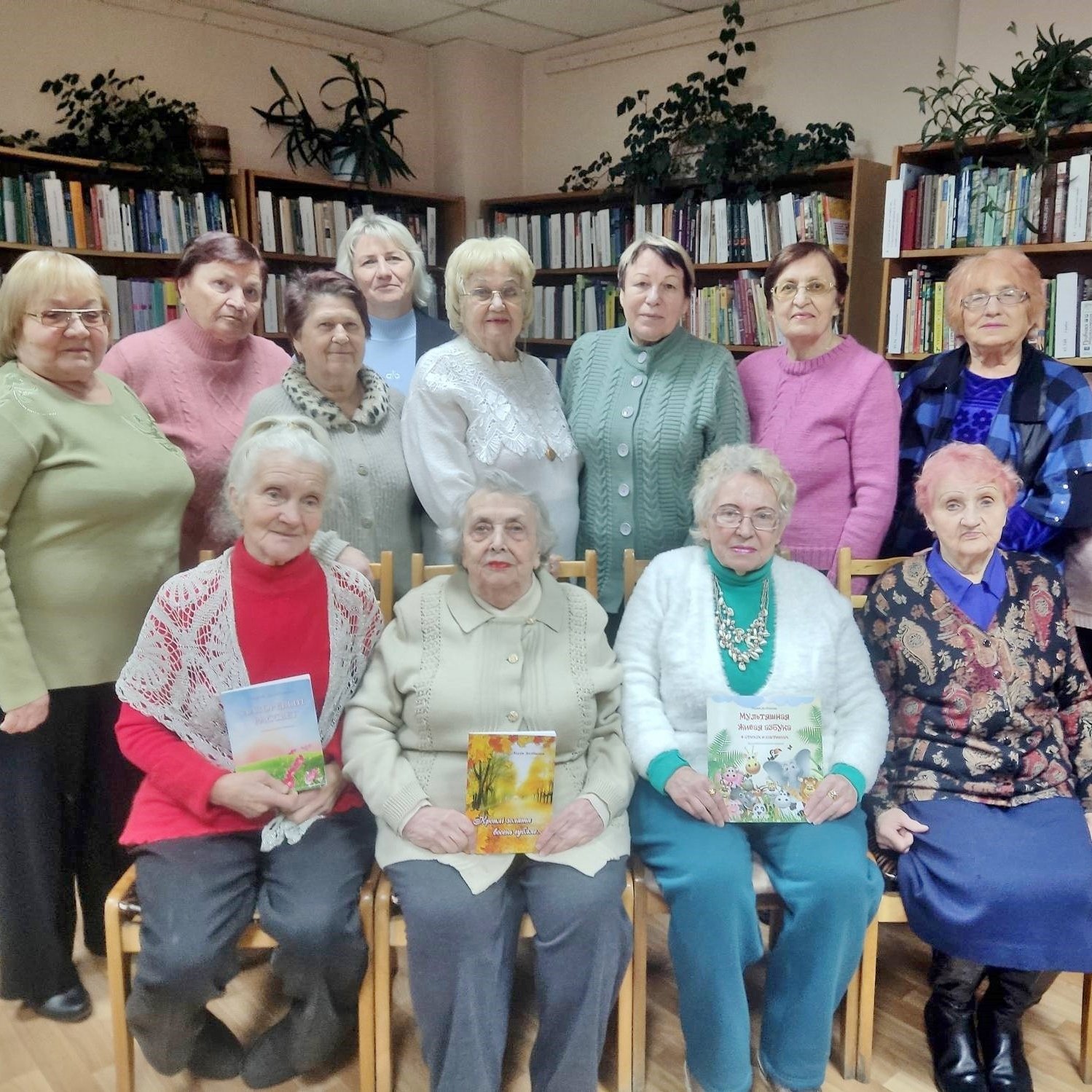 Кроплі золата восень губляе…