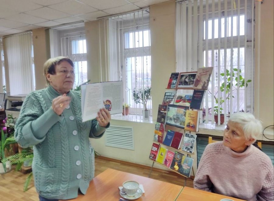 Кроплі золата восень губляе…