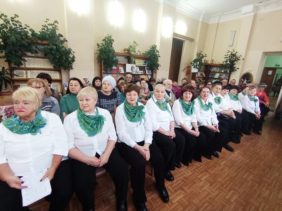 Сердце, прошу – не будь осторожным, сердце, стучи – гулко, тревожно