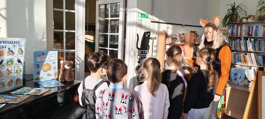 Кто прекрасно спит зимой в ямках, в норках, под водой?