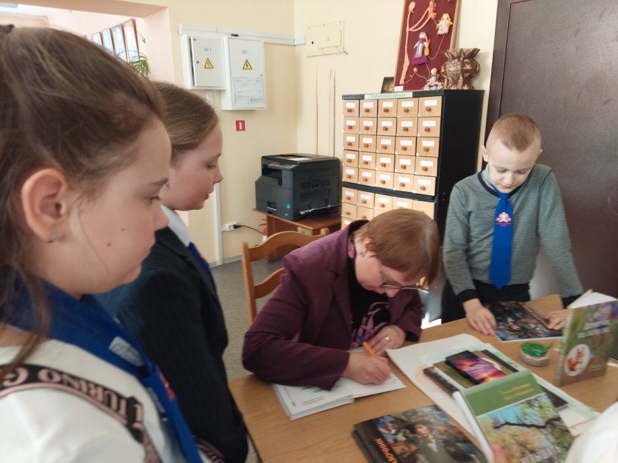 «Дремлет лес под сказку сна…»