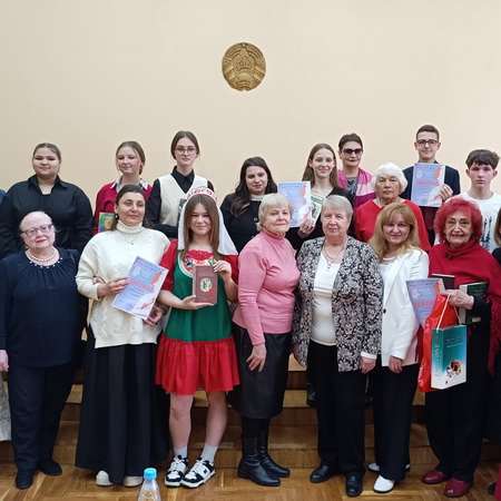 Городской конкурс чтецов «Послушайте!» «Я знаю, что все женщины прекрасны»