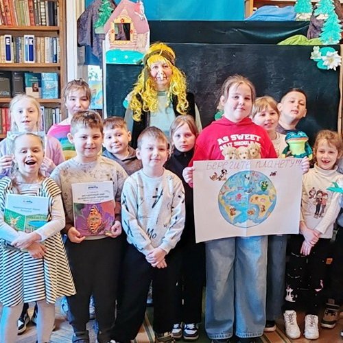 Как Баба Яга и Кикимора лес спасали