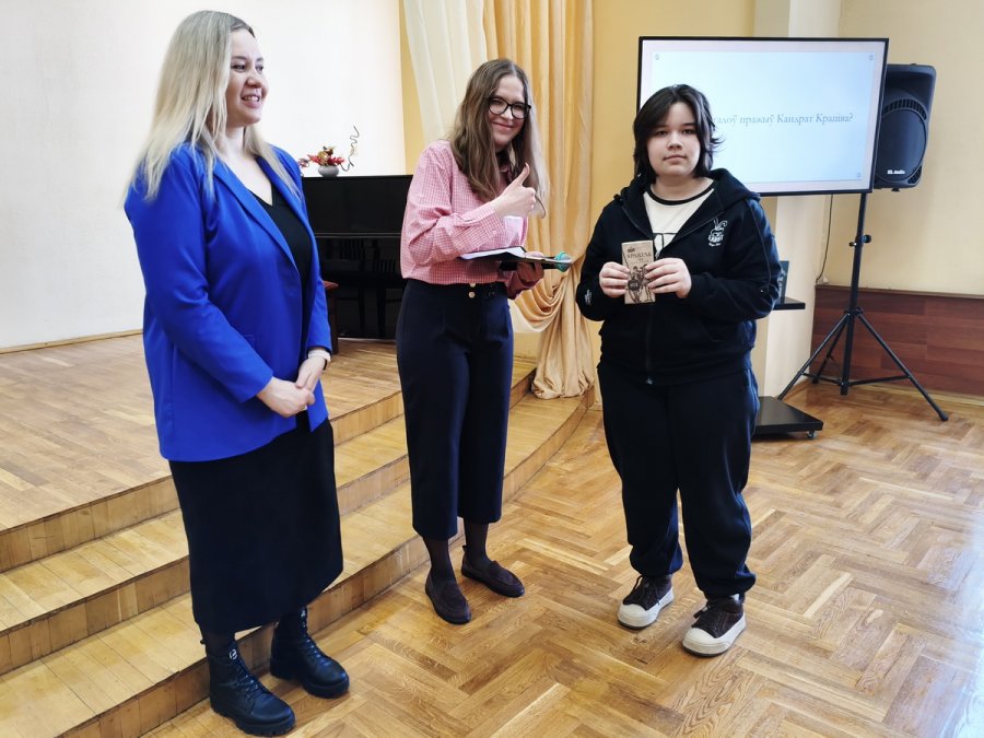 Кандрат Крапіва: ад маленства да сталасці