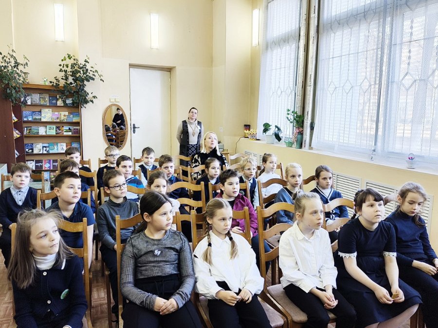 Свет добра из-под обложки