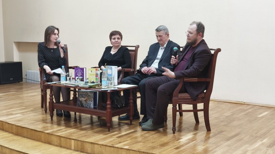 Творческая встреча с писательской семьей Шестаковых