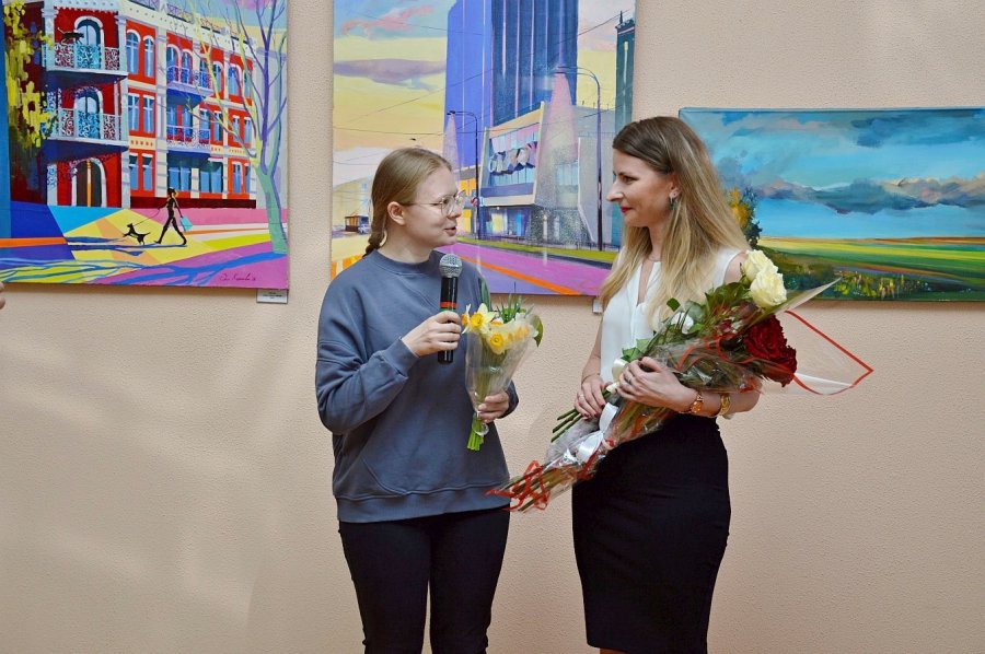 Выставка Ольги Копачёвой «Ритмы улиц»