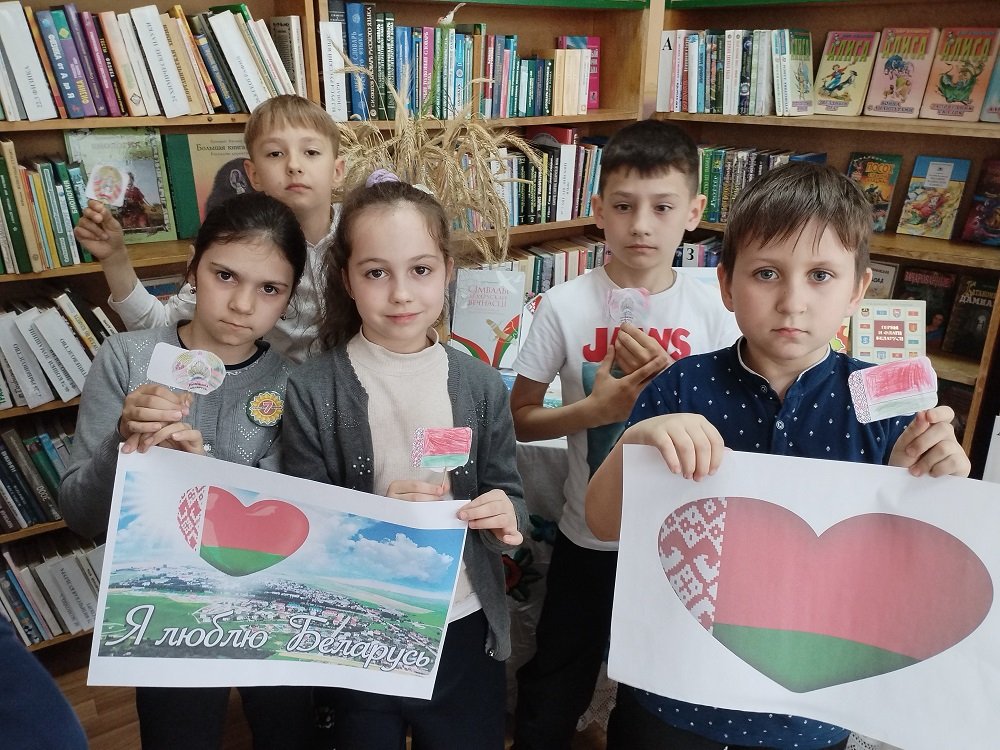 Знай и чти главные символы страны!
