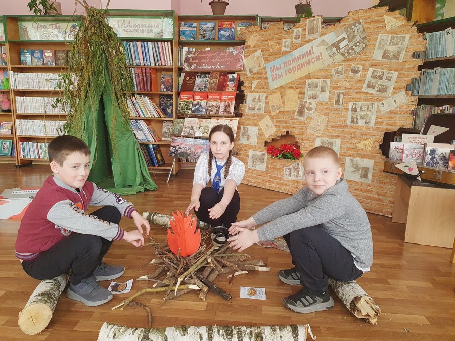 Этих дней не смолкнет слава!