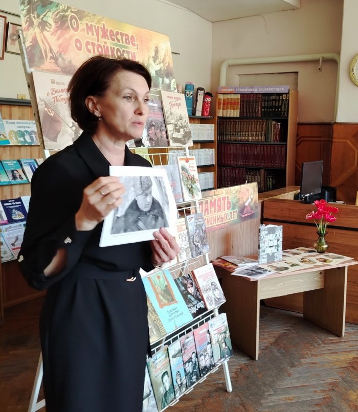 Этих дней не смолкнет слава!
