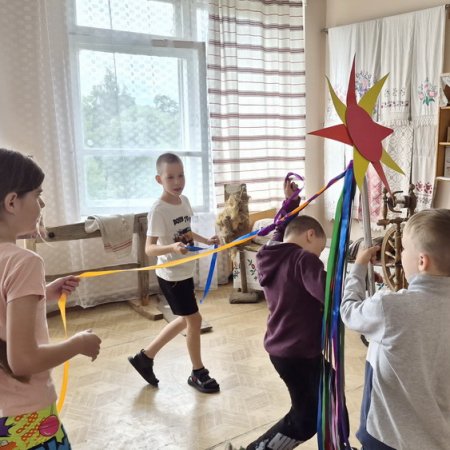 “Беларускія пісьменнікі – дзецям”