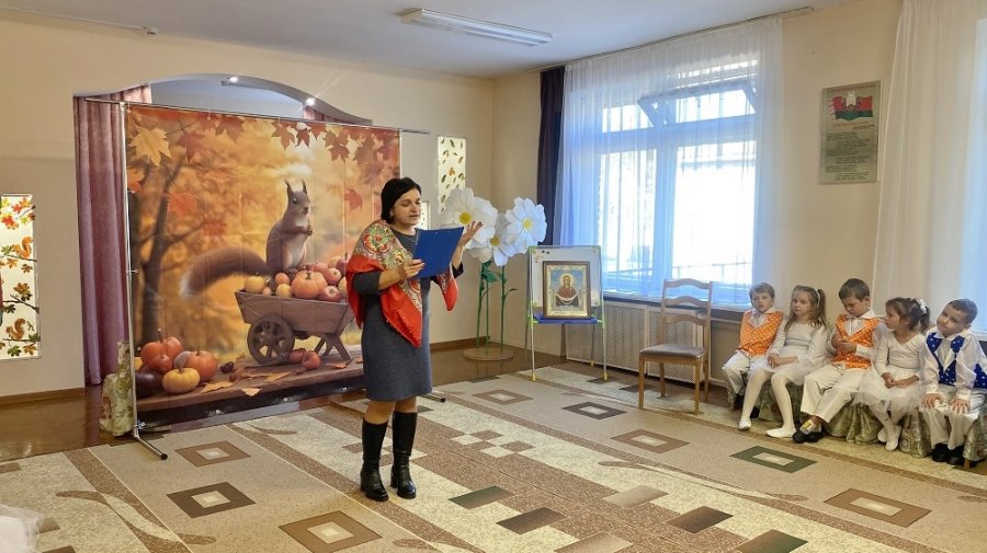 Как дети Покров встречали и мам поздравляли