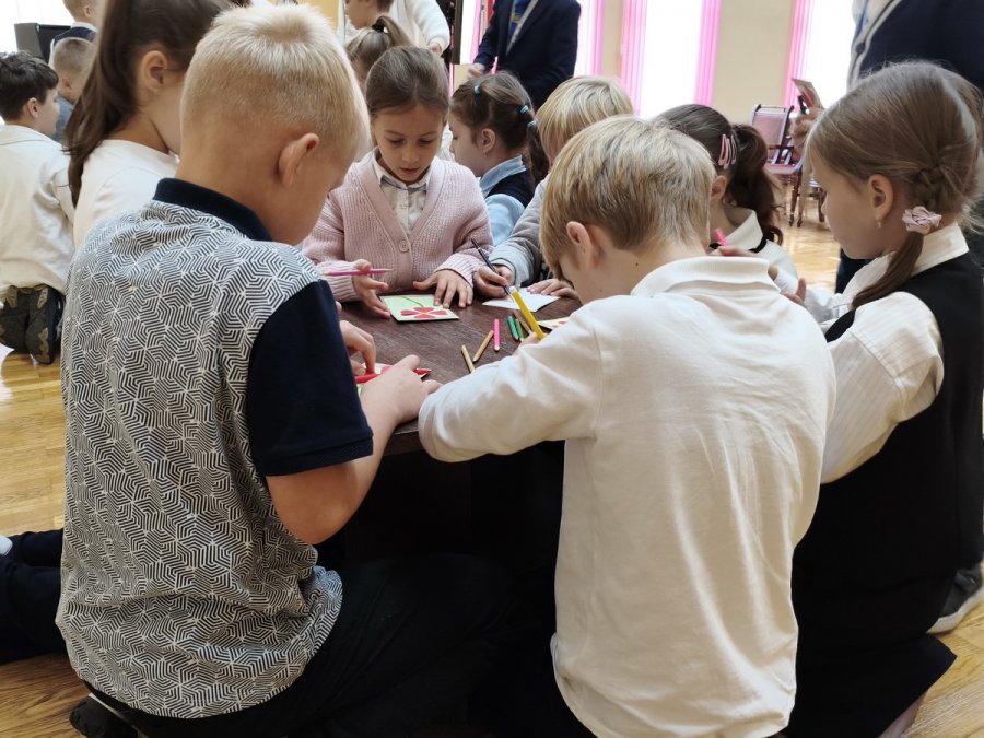 Поздравим маму вместе